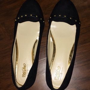 Mossimo Flats